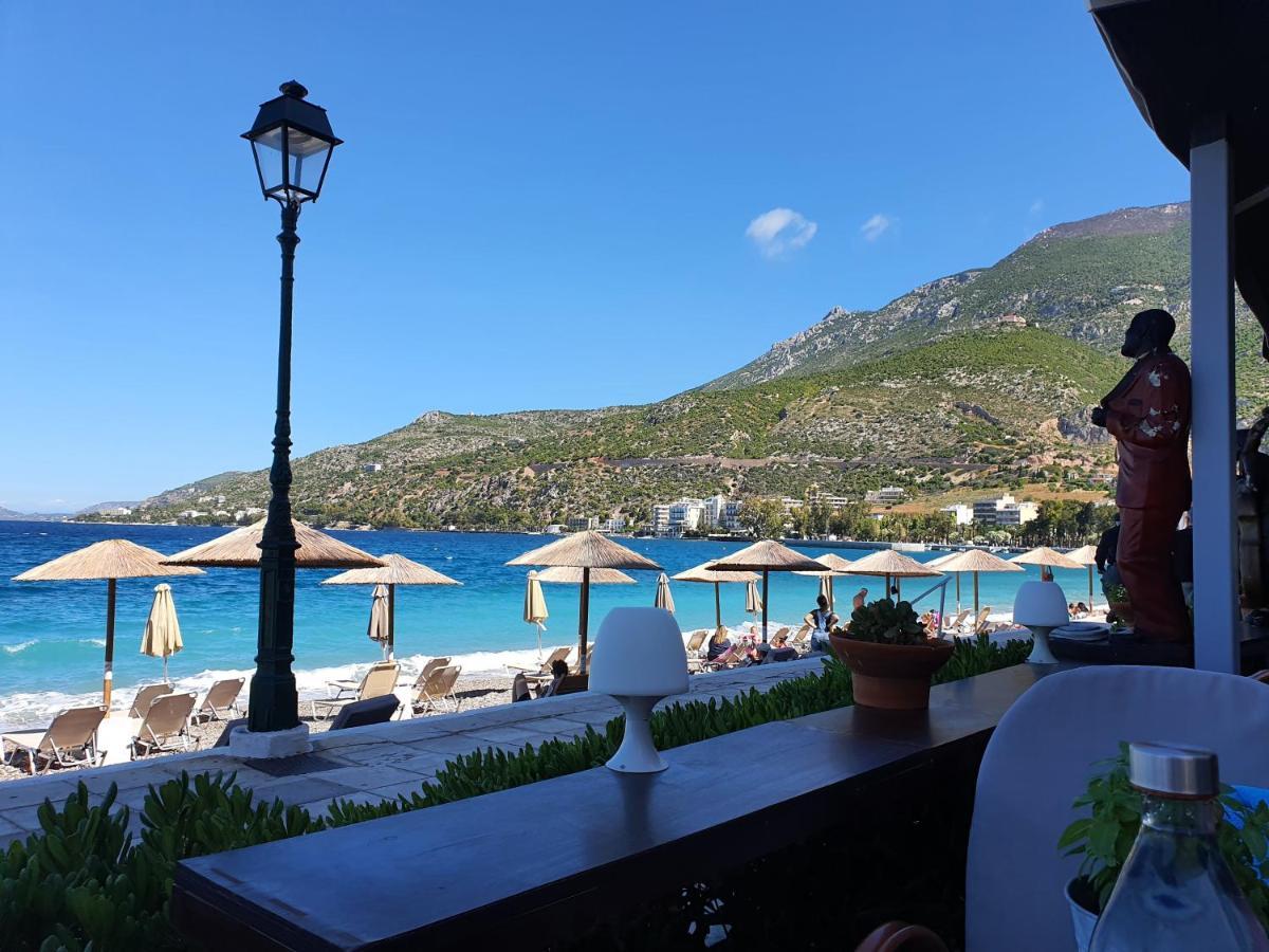 Seaview Apartment In Theheart Of Loutraki Esterno foto